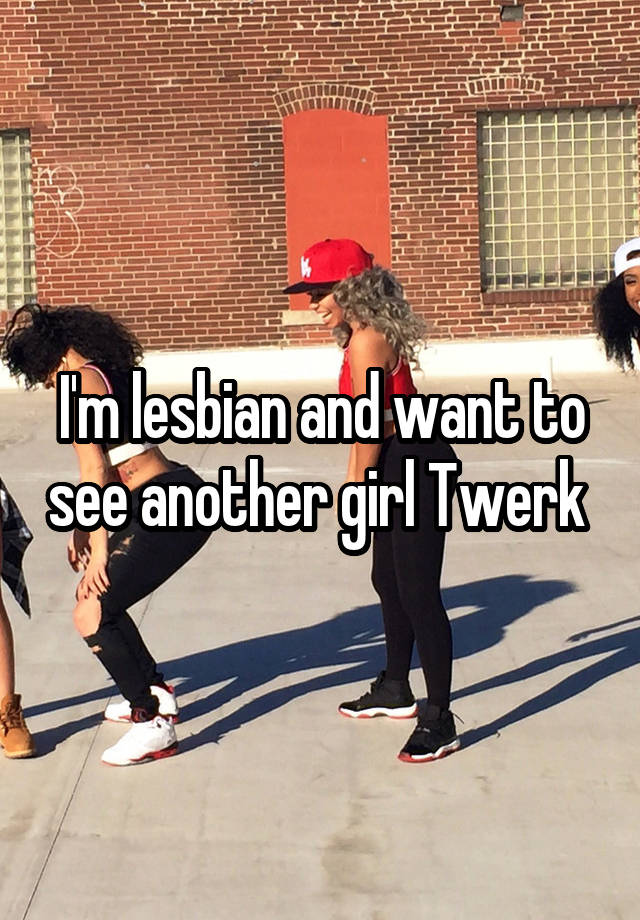 Lesbian twerk each other.